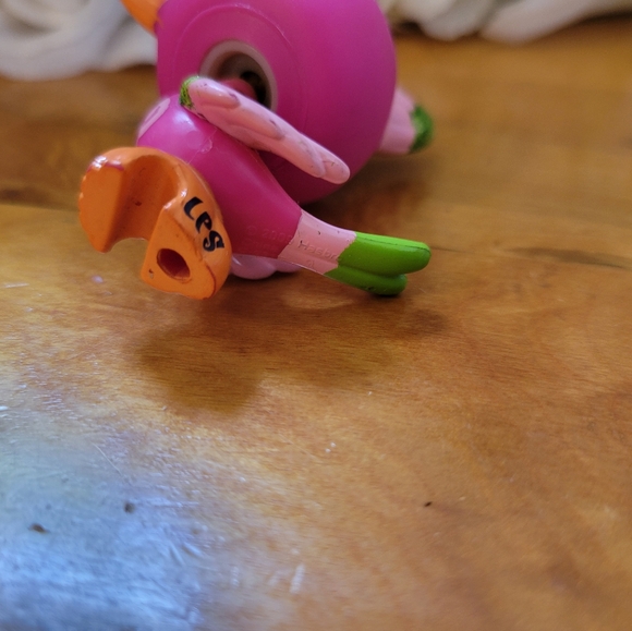 Littlest Pet Shop LPS #2340 Woodpecker Bird Pink Green Glitter Purple Eyes 2009 - Picture 11 of 11